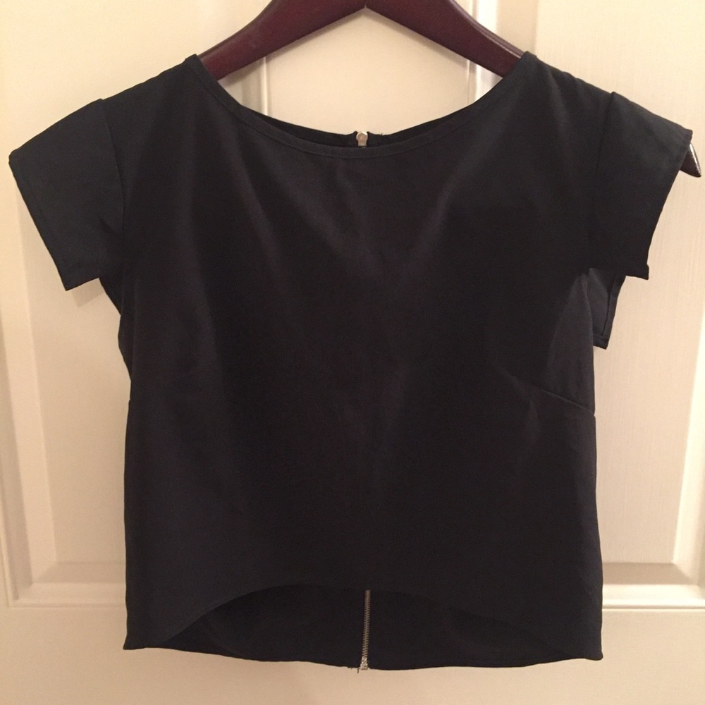 Formal Black Crop Top with Zipper on Back🖤